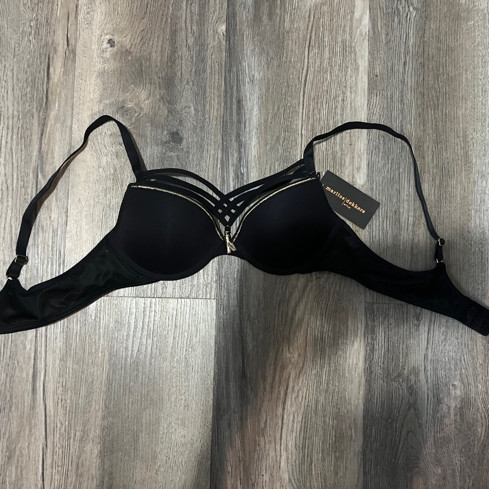Sexy marries dekkers Bra 34A